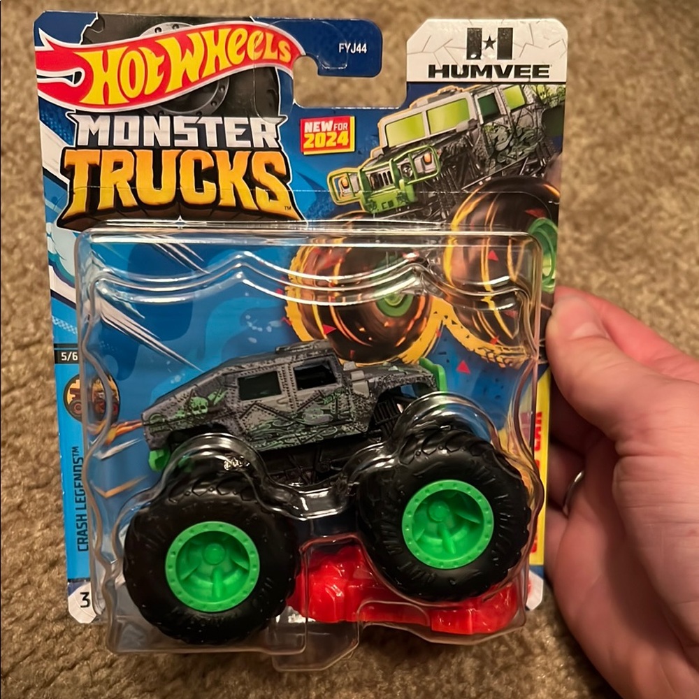 Hotwheels Monster Truck - Humvee w/crush car!